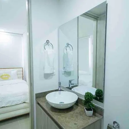 Acogedor Y Amplio Con Vista Al Mar Apartamento